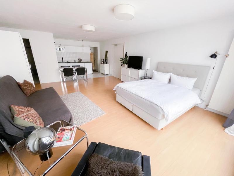 Studio Apartment image 2
