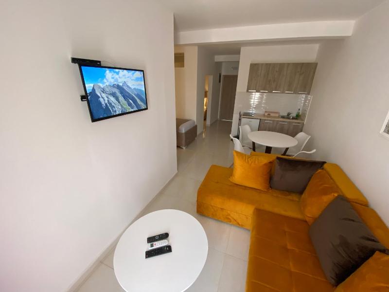 Deluxe Apartment image 2