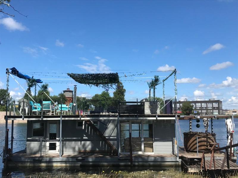 Houseboat on the water - image 27