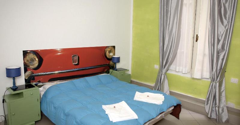 Double or Twin Room image 3