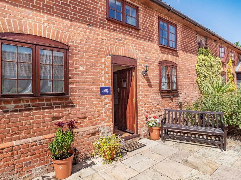 Punch Cottage - image 24
