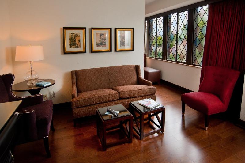 King Suite image 4