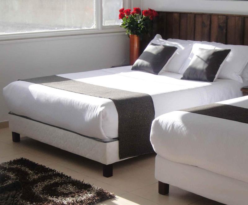 Deluxe Triple Room image 1