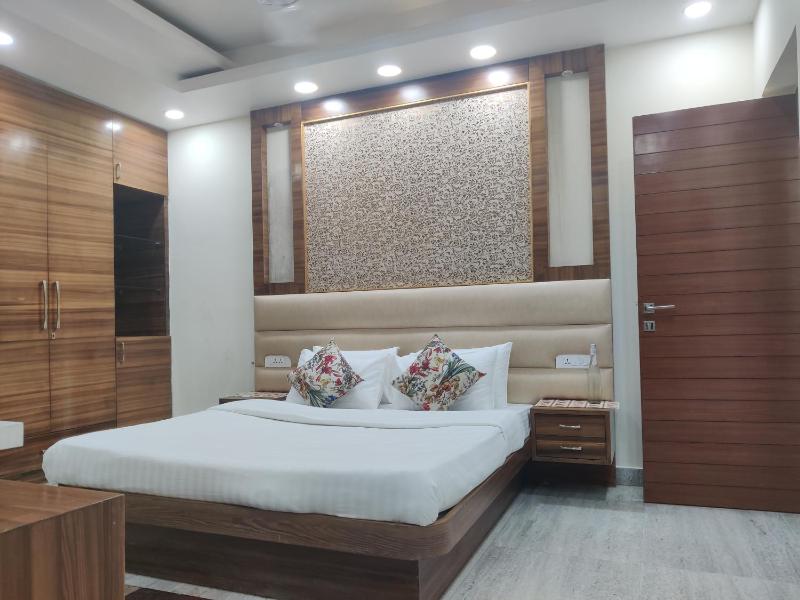 MOON3BHK By Wabi Sabi Stays - image 8