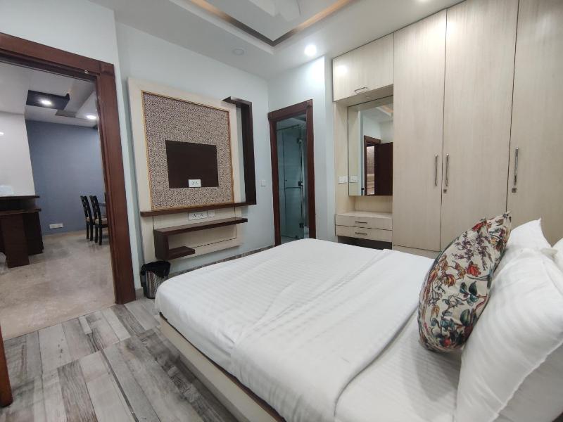 MOON3BHK By Wabi Sabi Stays - image 10