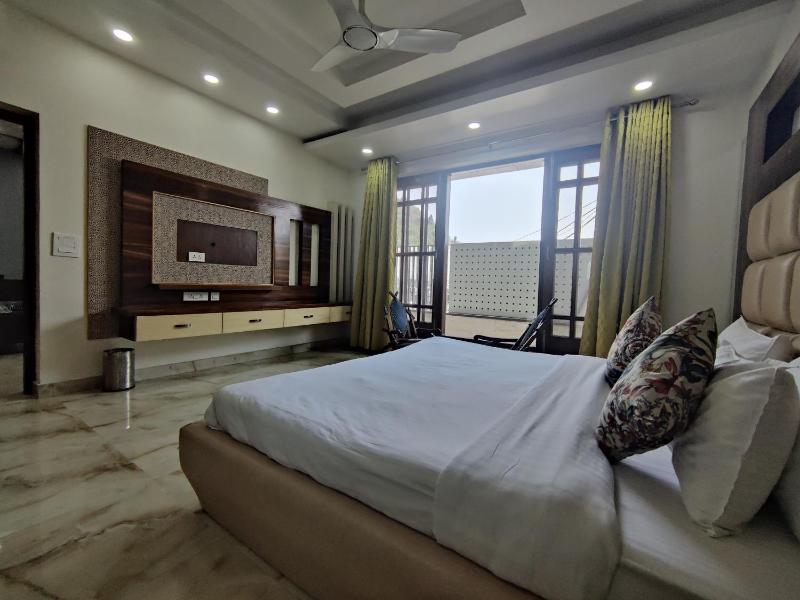 MOON3BHK By Wabi Sabi Stays - image 22