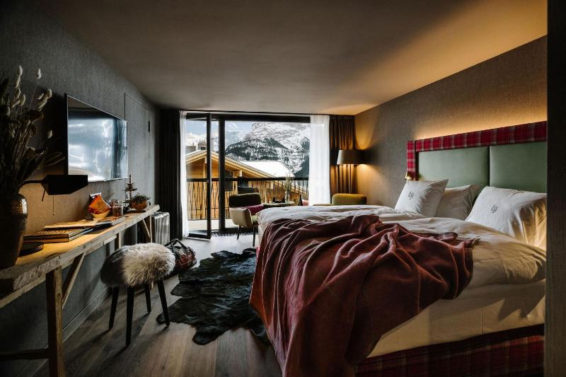 Luxury Room with Eiger View image 1