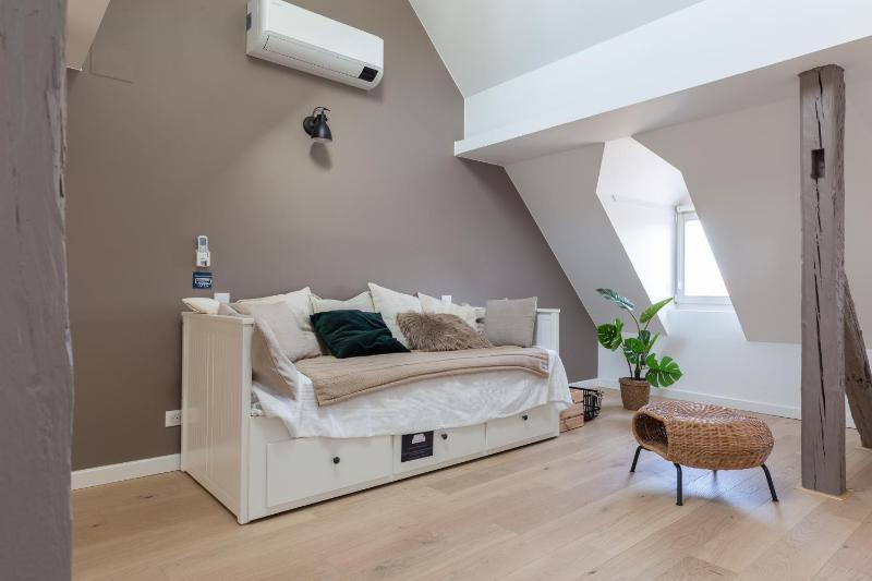 Travel Homes - The Parc next to Champ de Mars - image 37