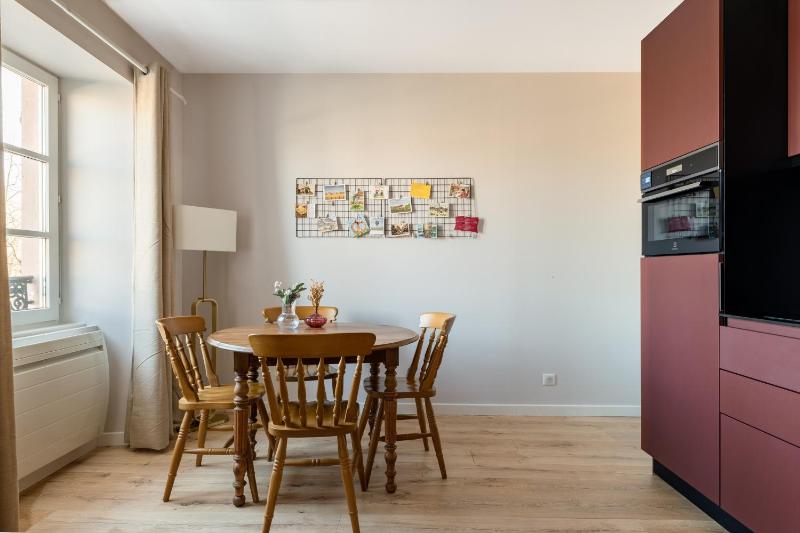Travel Homes - The Parc next to Champ de Mars - image 20