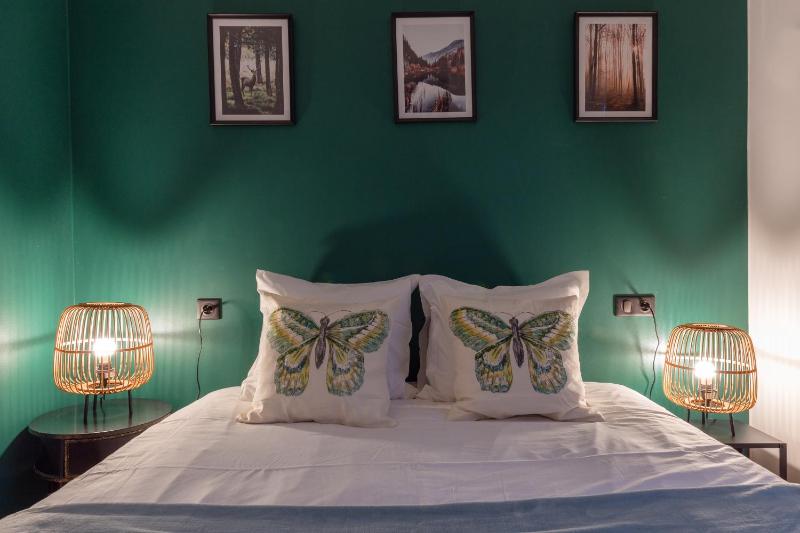 Travel Homes - The Parc next to Champ de Mars - image 16
