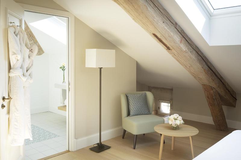 Family Suite with Balcony image 4