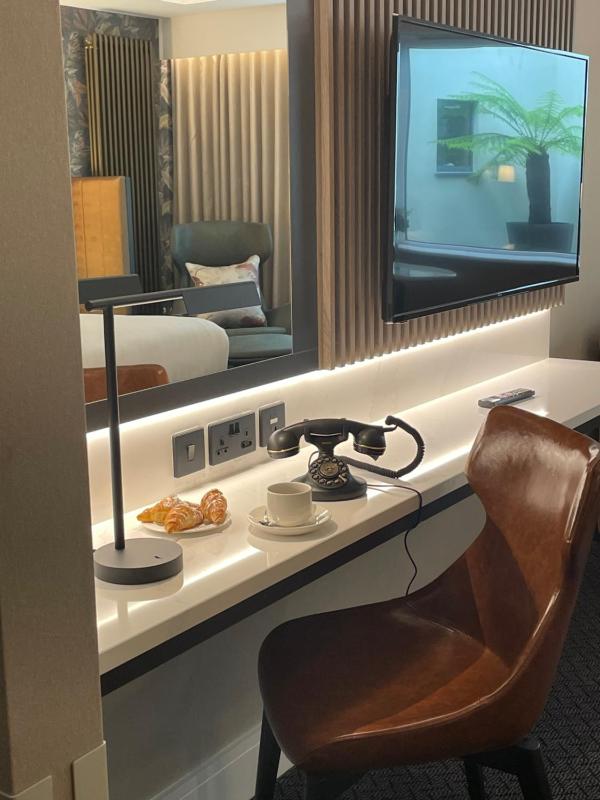 Signature Double Room image 4