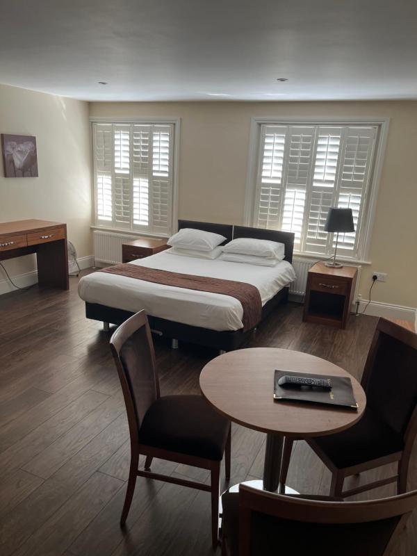 Double Room image 2
