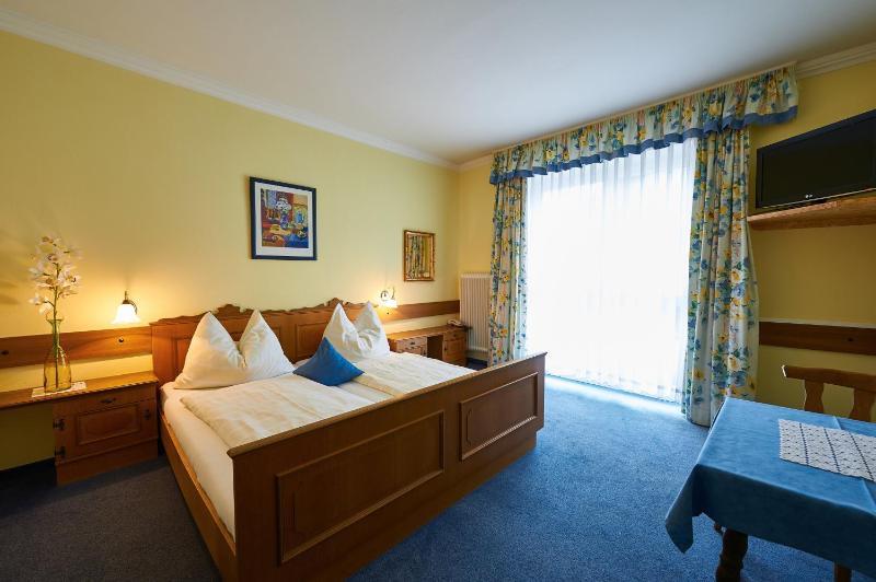 Budget Single Room image 4