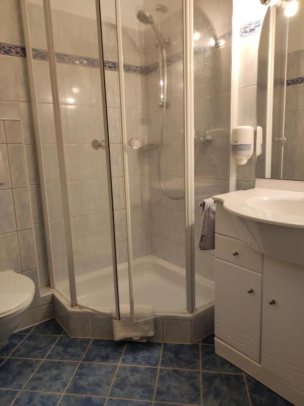 Double Room image 3