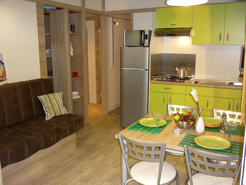 Two-Bedroom Chalet image 4