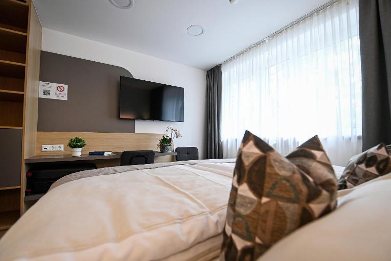 Comfort Double or Twin Room image 4