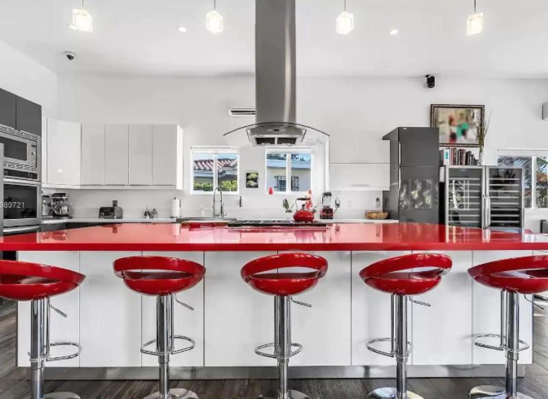 Modern Northwest Vacation Rentals in Miami - image 13