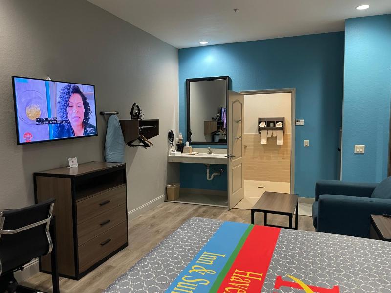 King Room - Disability Access image 4
