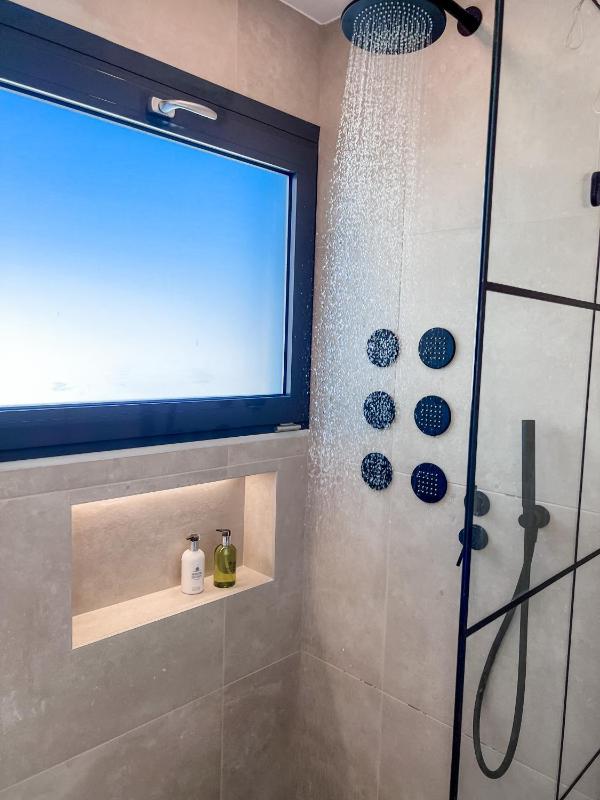 Suite with Mountain View image 2