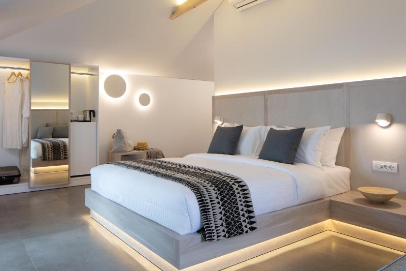 Superior Double Room image 1
