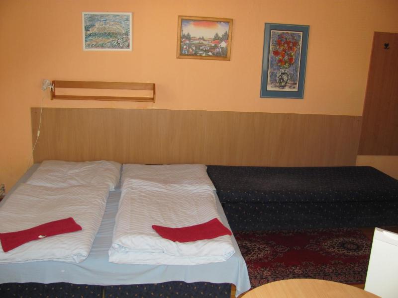 Triple Room image 2