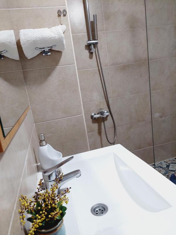 Aska Apartment - image 11