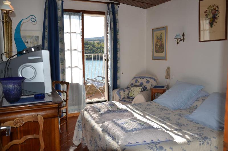 Double Room with Terrace image 4