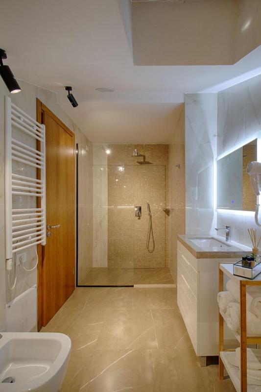 Triple Room image 3