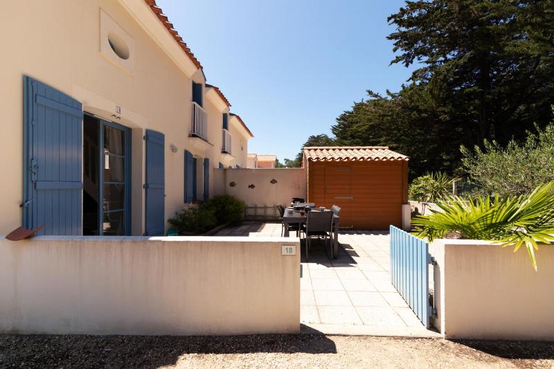 À 800m de la plage maison pour 6 avec piscine - image 2