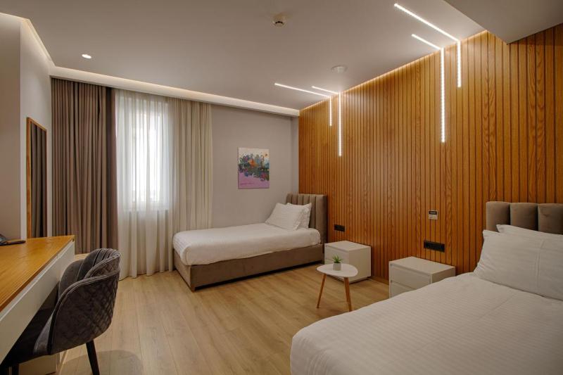 Twin Room image 1