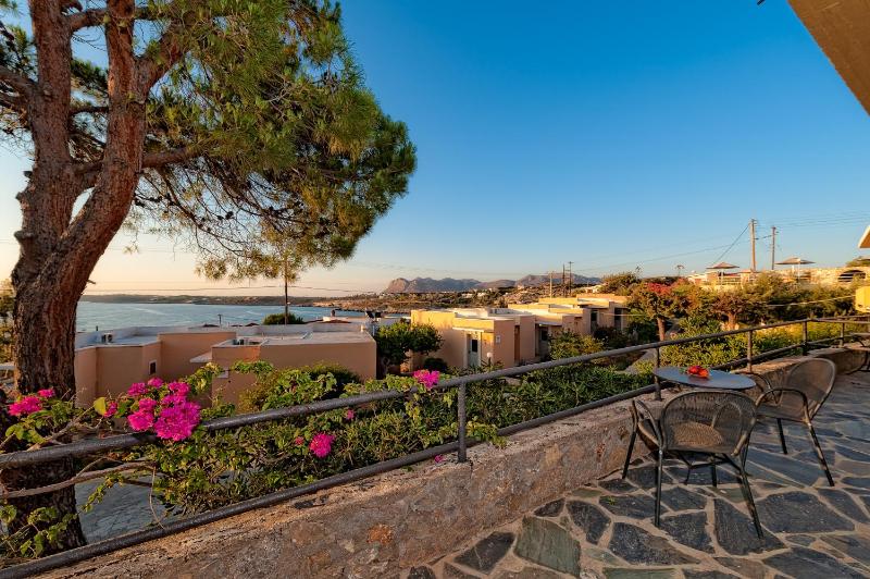 King Suite with Sea View image 2
