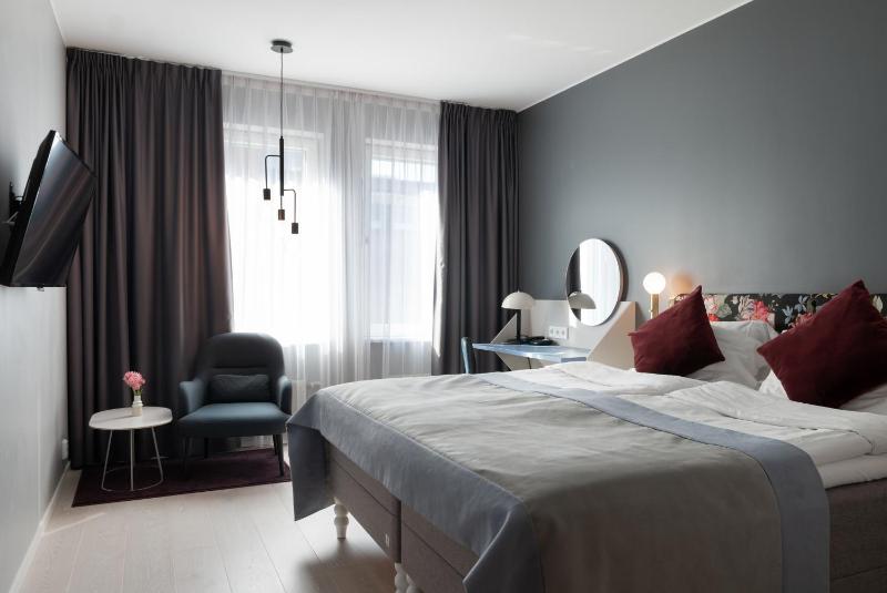 Superior Double Room image 1