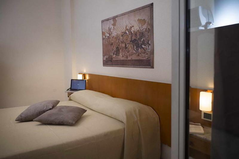 Standard Room with Balcony image 3
