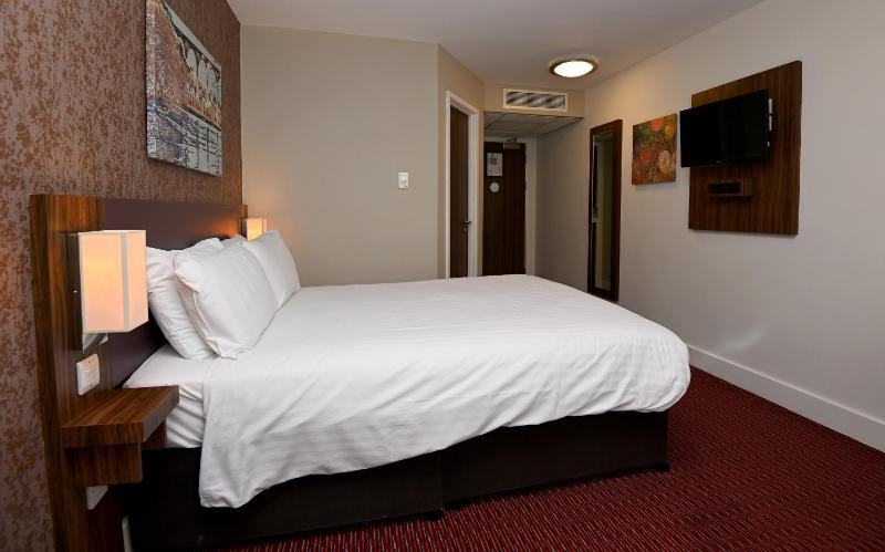 Double Room image 4