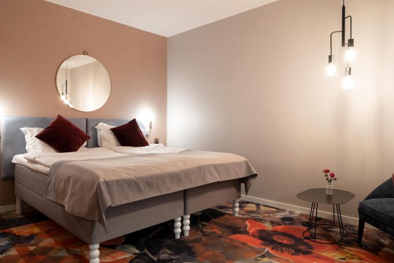 Superior Double Room without Window image 4