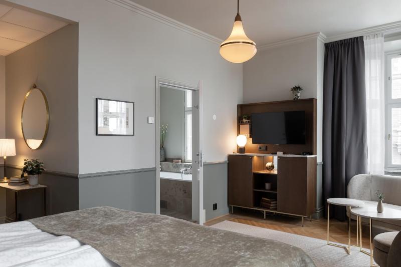 Junior Suite image 3