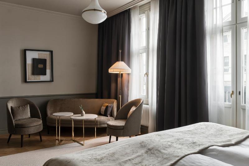 Elite Hotel Savoy - image 10