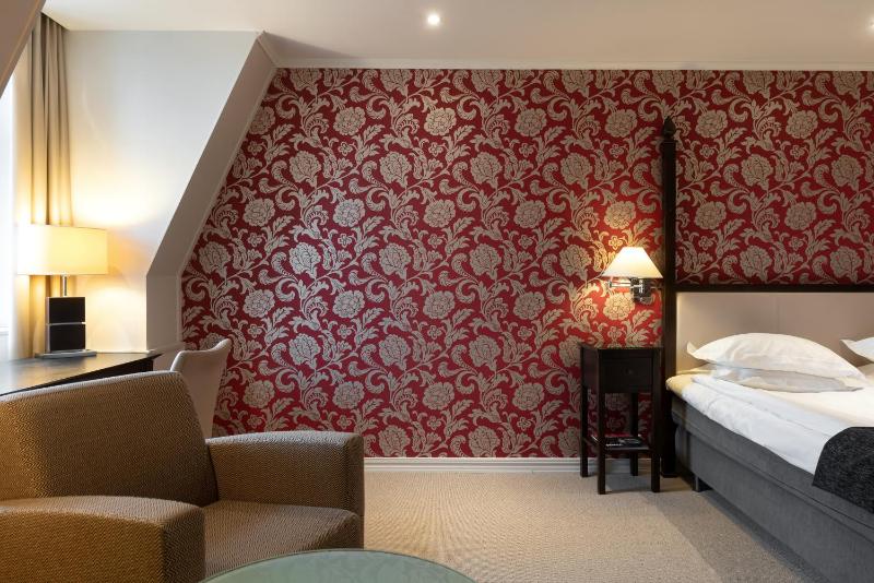 Elite Hotel Savoy - image 15