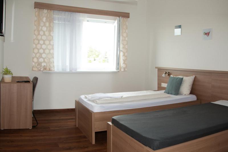 Double or Twin Room image 1