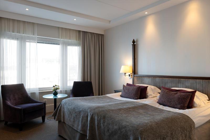 Deluxe Double Room with View image 2