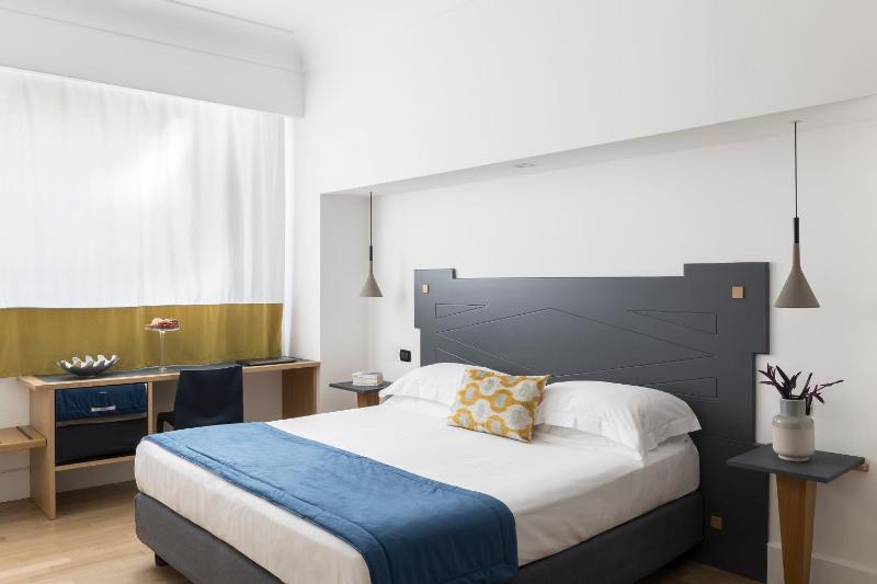 Superior Double Room image 3