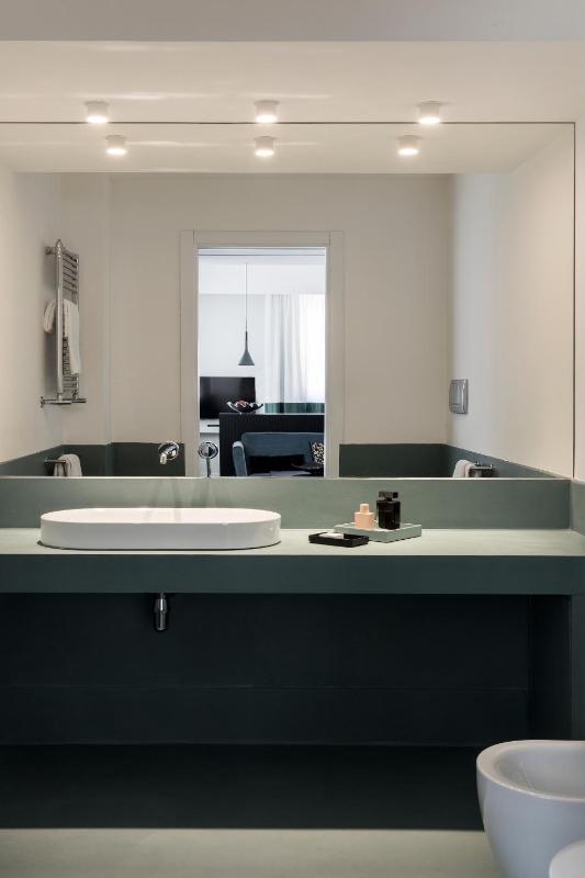 Junior Suite image 2