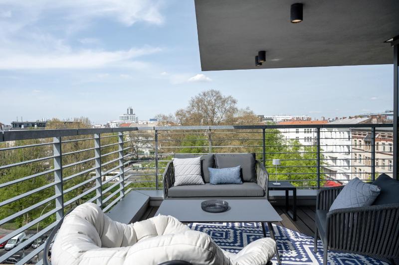 Studio with Terrace image 3