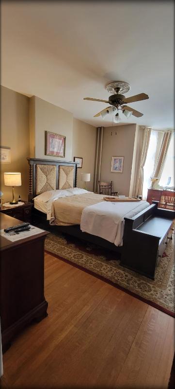 Queen Suite image 4
