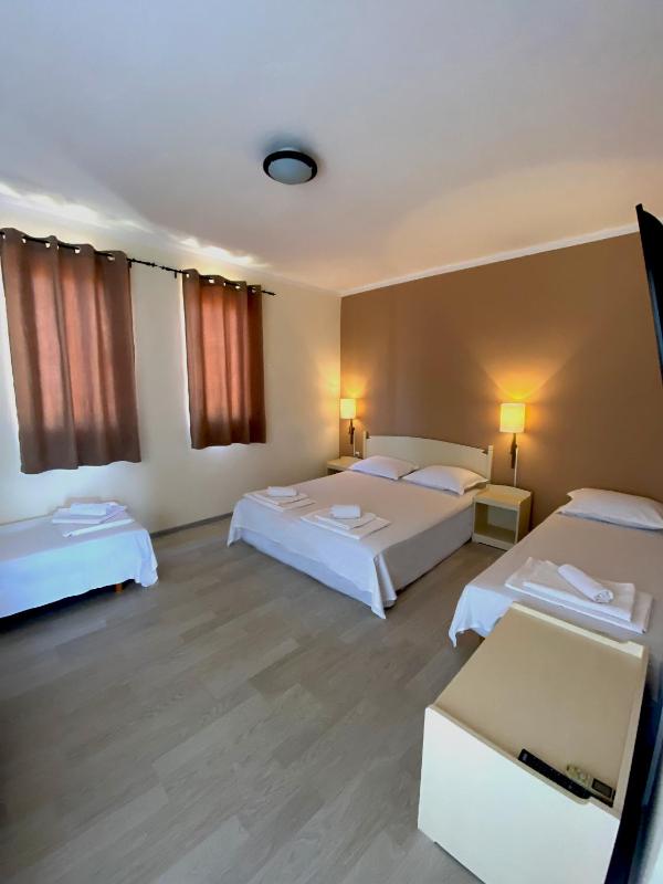Comfort Quadruple Room with Sea View image 1