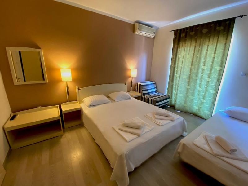Comfort Two-Bedroom Apartment with Balcony image 1