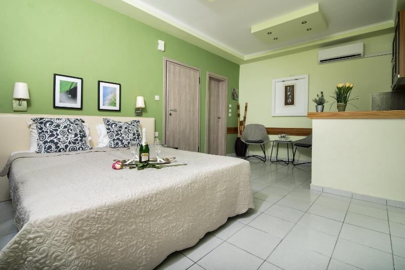 Superior Double Room image 1