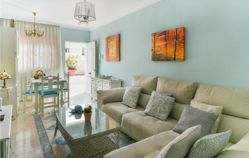 2 Bedroom Beach Front Apartment In Torremolinos - image 11