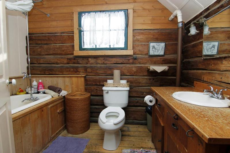 Two-Bedroom Suite image 2